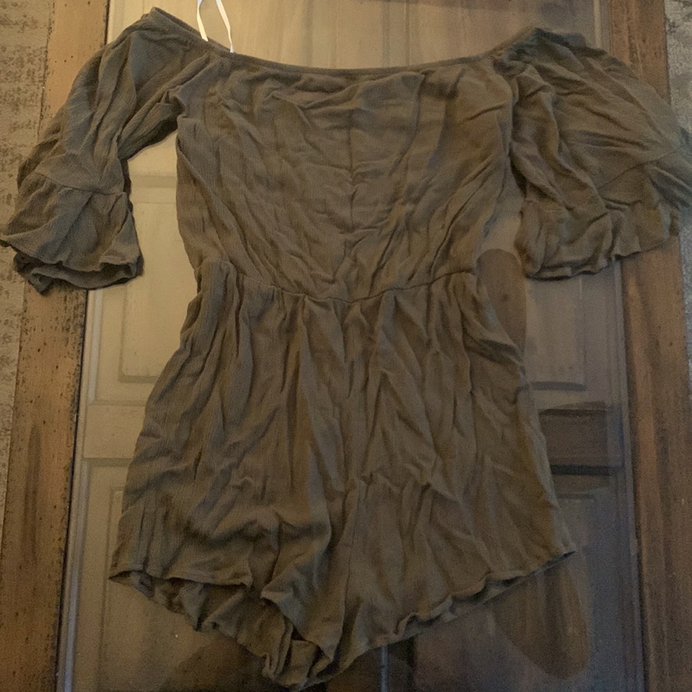 Strapless, half sleeve, army green romper